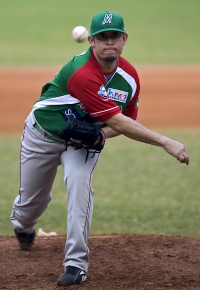 Marco Quevedo, Pitcher of the Leones
