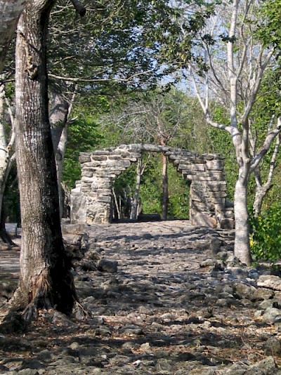 Arch at San Gervasio &lt;a href=&gt;&lt;/a&gt; <a href=></a>