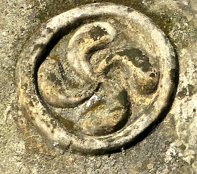 Lauburu on a gatepost in Cenotillo, Yucatan