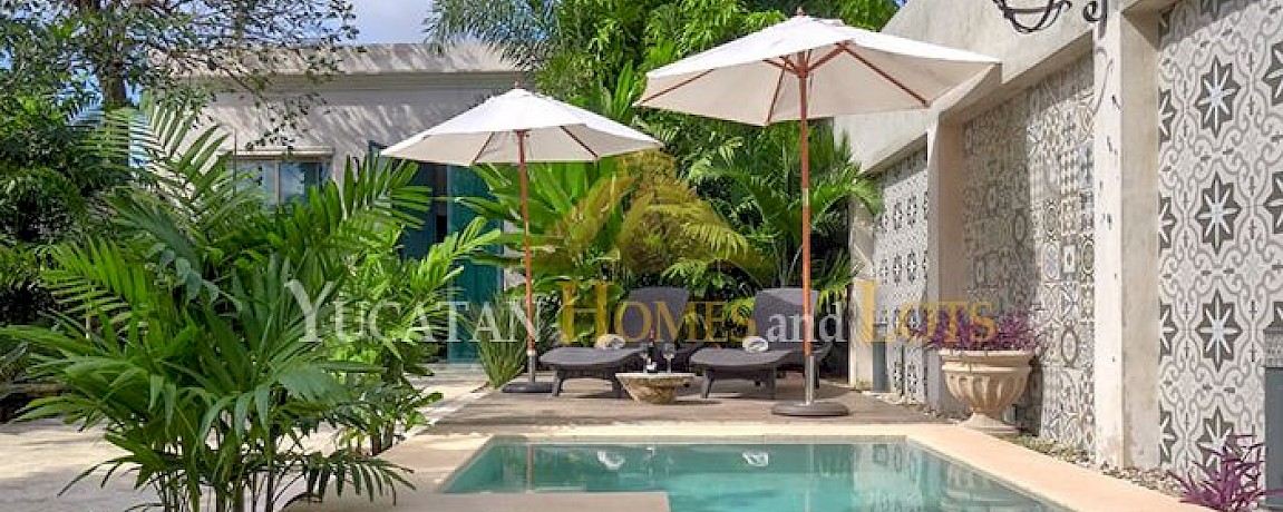 Tropical Garden in Garcia Gineres (YHL)